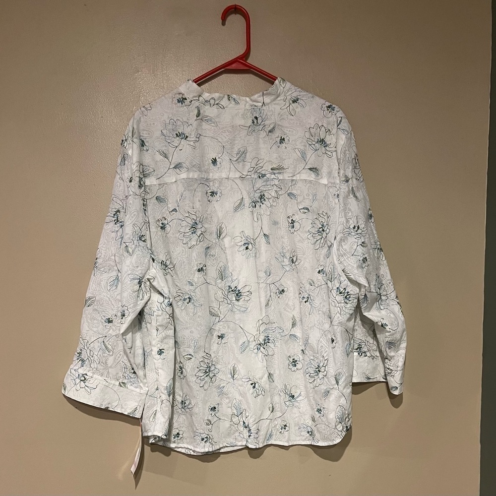 Alfred Dunner Women's White Green Floral Button Up Blouse Lightweight Size 22W - Picture 5 of 7